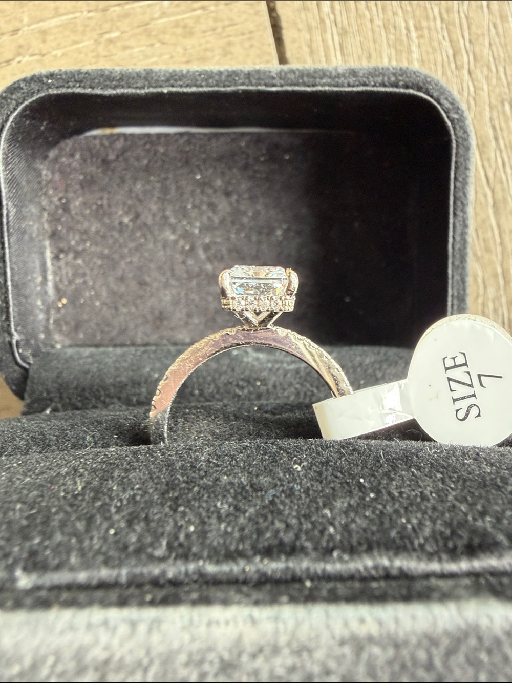 Cubic zirconia emerald cut diamond ring - Picture 2 of 5